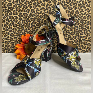 🦋B2G1🦋UNISA Satin Open Toe Flowered Heels | 8.5M |